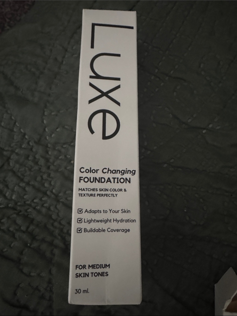 Luxe Color Changing Foundation Box – White